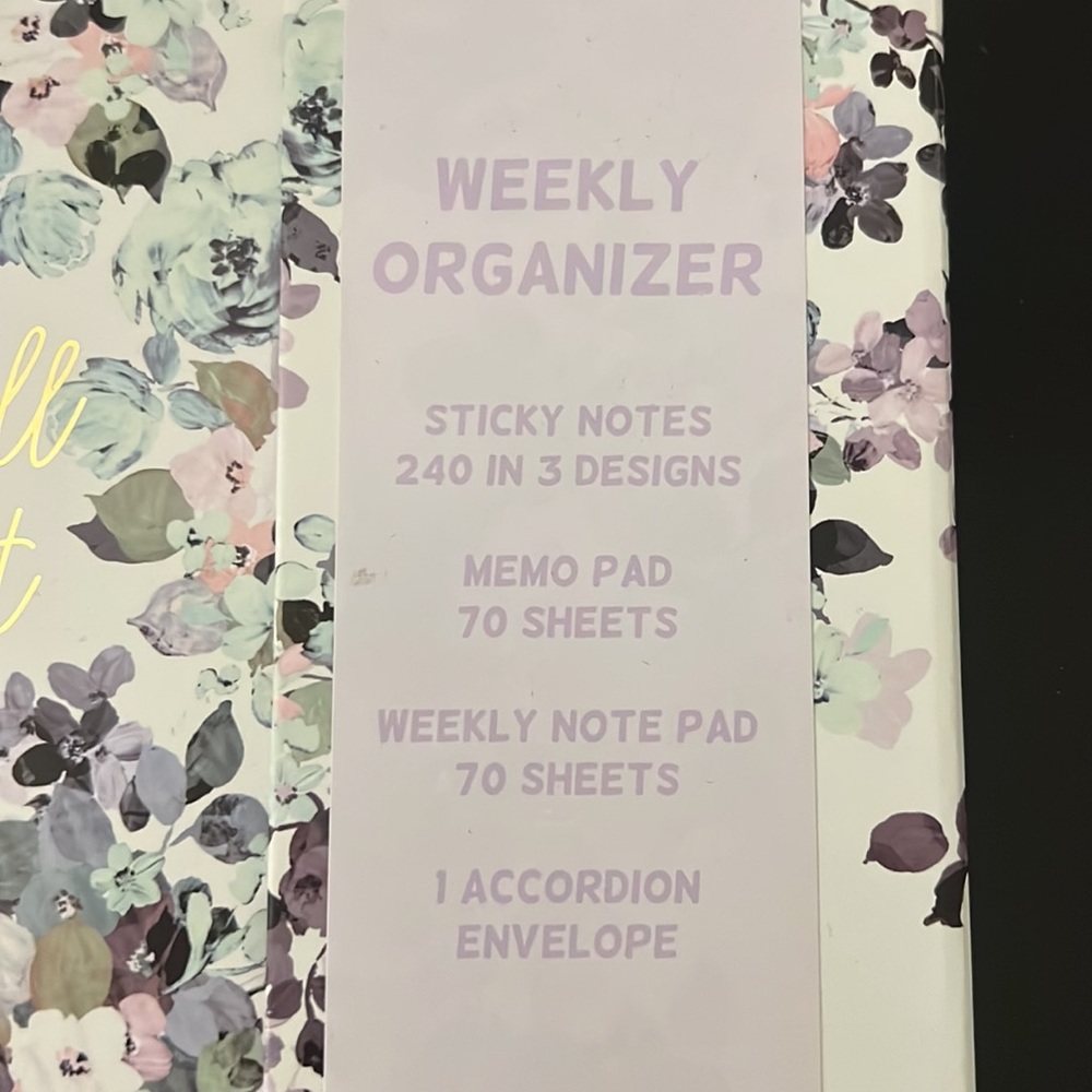 Weekly Organizer - Picture 3 of 12